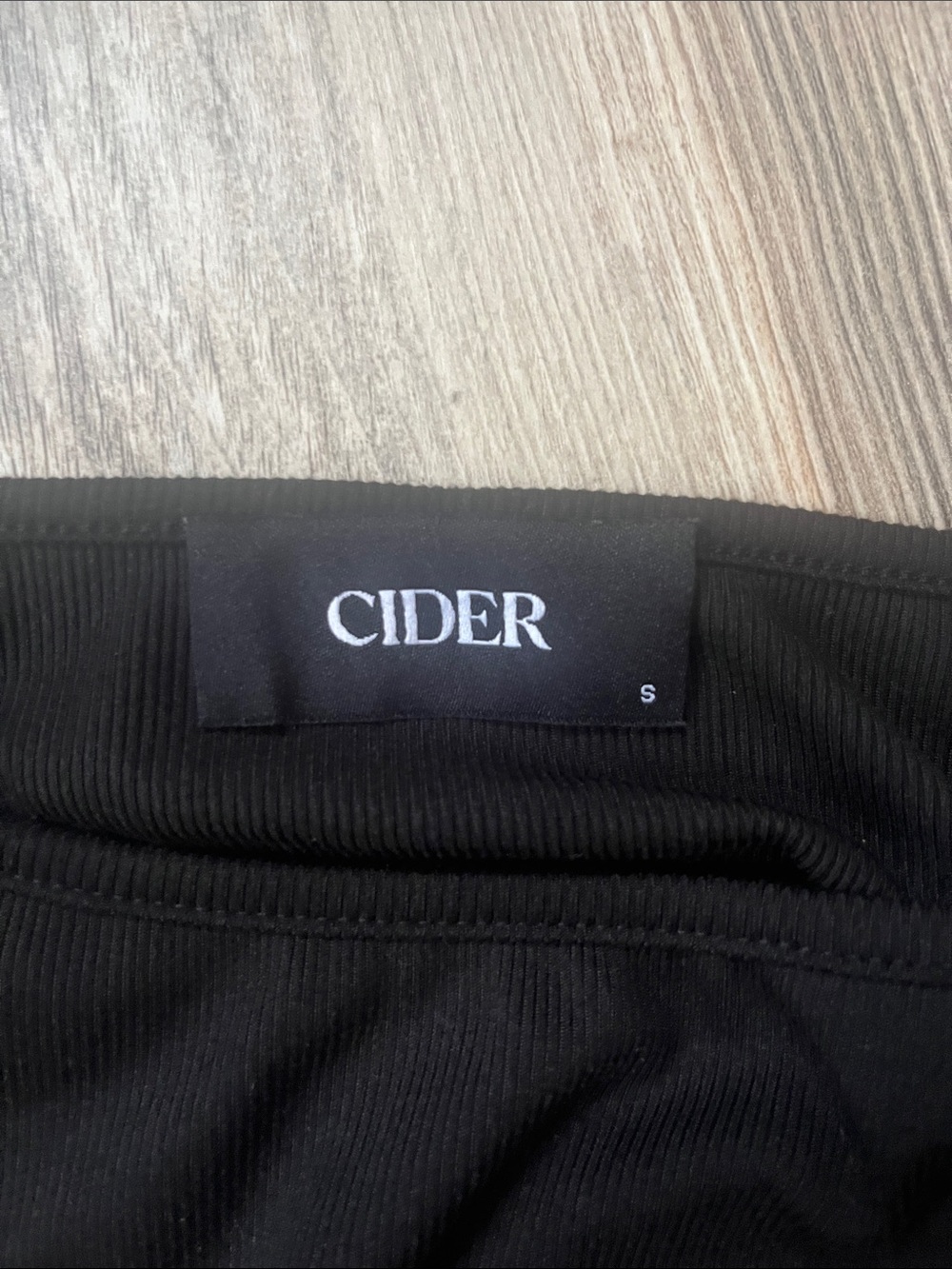 Cider • Ruched Bell Sleeve Top - Picture 5 of 6